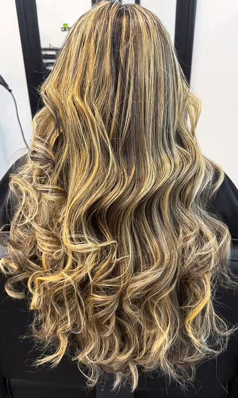 Long highlighted waves, back view